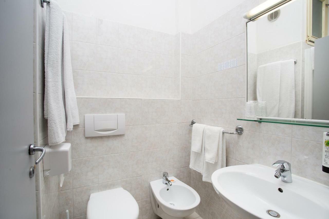 Hotel Caribe - Garda Lake Collection Brenzone sul Garda Exteriör bild